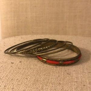 Bangle set w red coral inlay